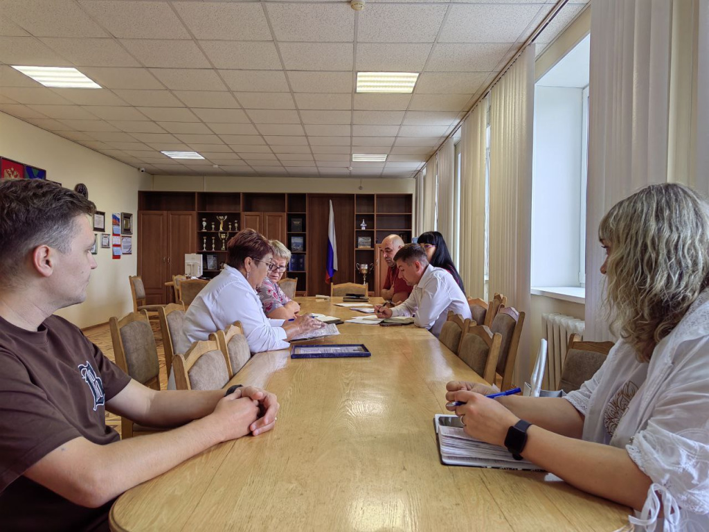 photo_5440667436325129177_y (1).jpg